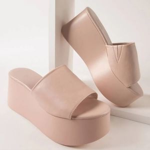 Barbie Platform mule faux leather open toe size 9 cream baby pink